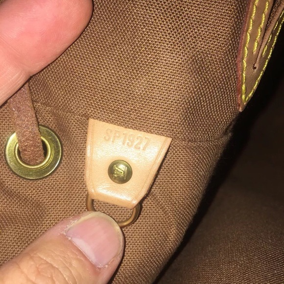 Louis Vuitton Montsouris MM backpack - Picture 3 of 8